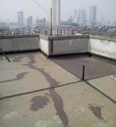 饶阳漏水维修 楼顶漏水是什么原因，楼顶漏水维修方法是什么?